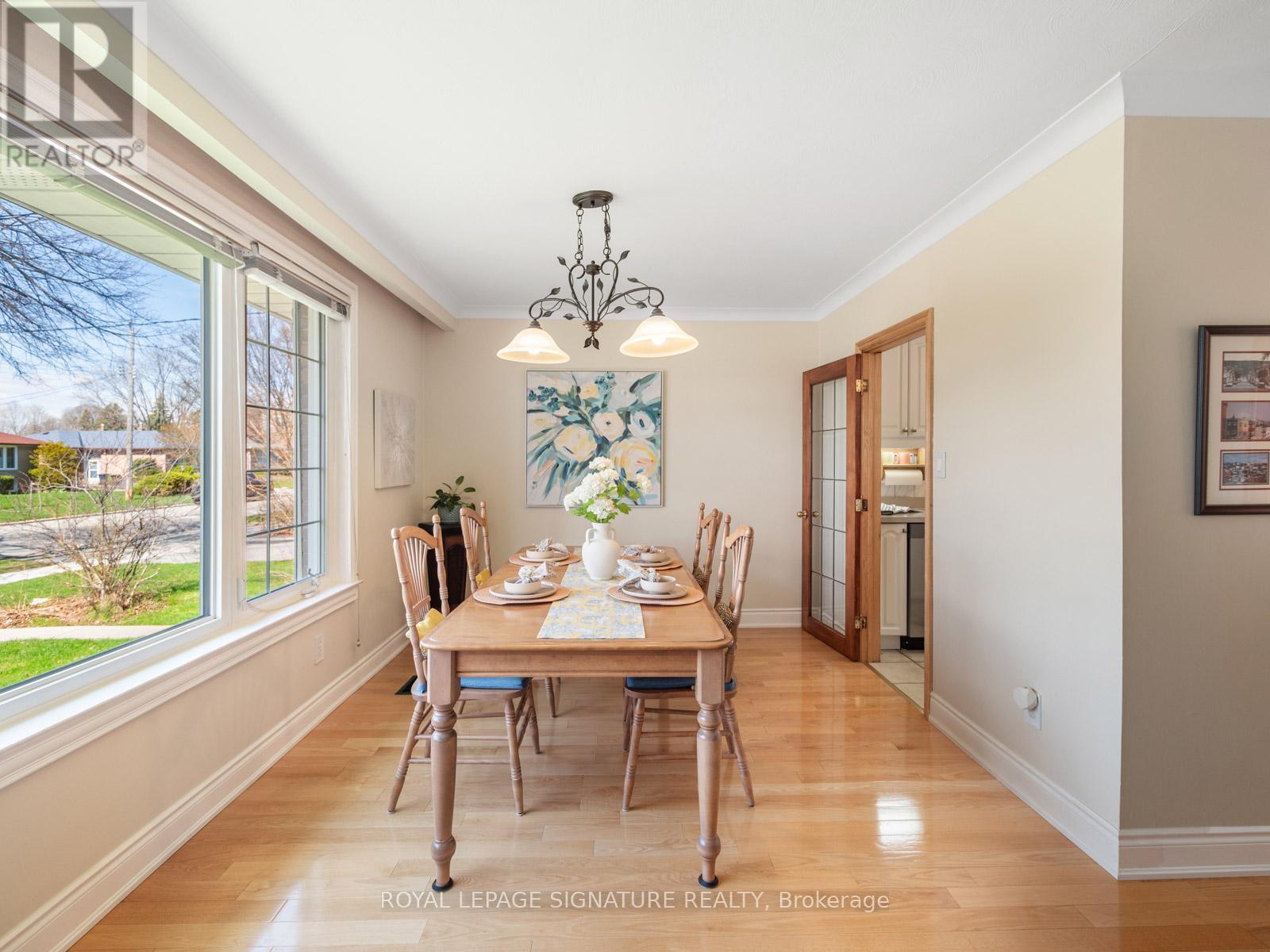 9 Wincrest Drive, Toronto, Ontario  M1P 4J3 - Photo 9 - E13025012