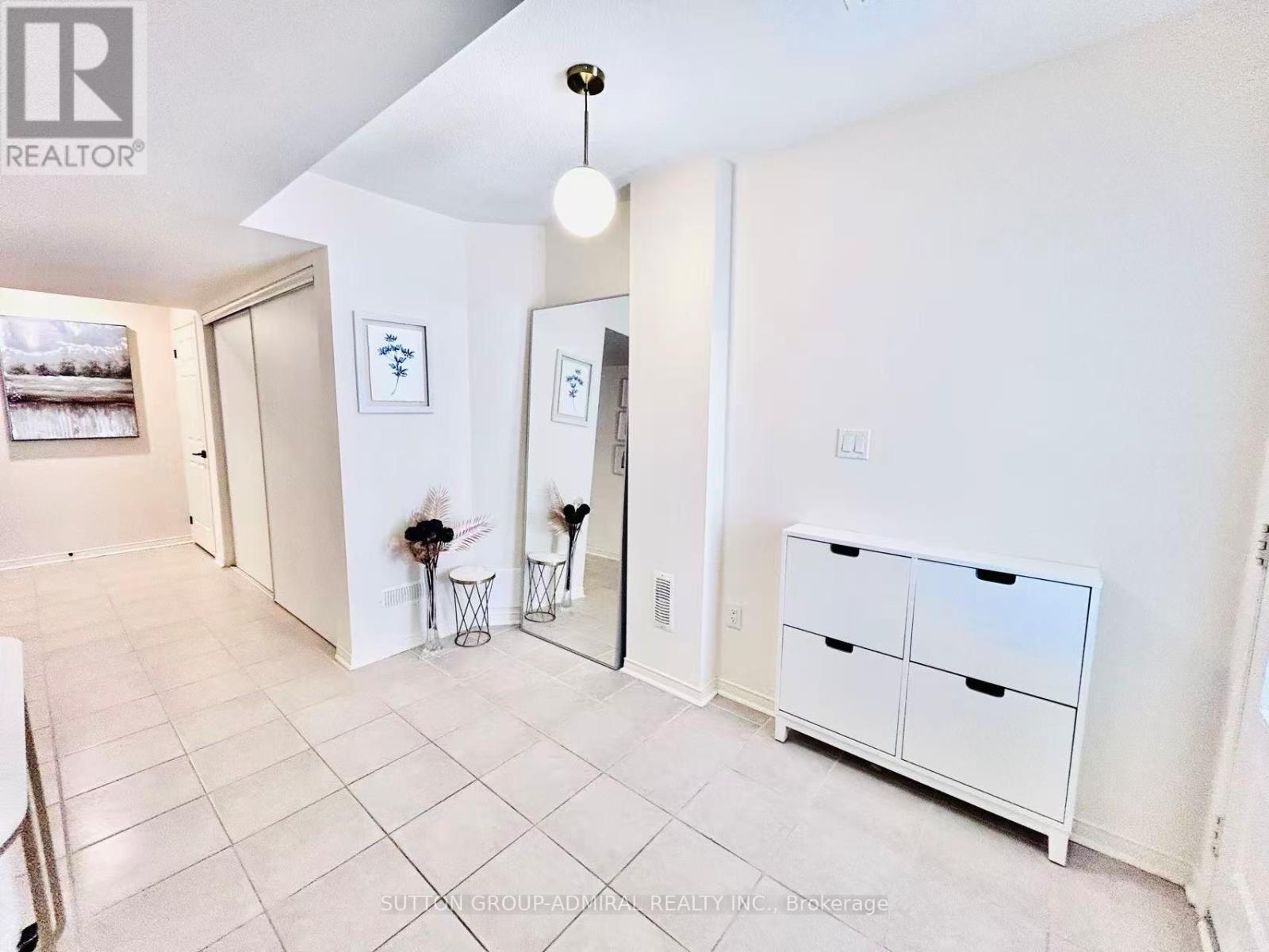 14 Mcgrath Avenue, Richmond Hill, Ontario  L4S 0K5 - Photo 5 - N13025000