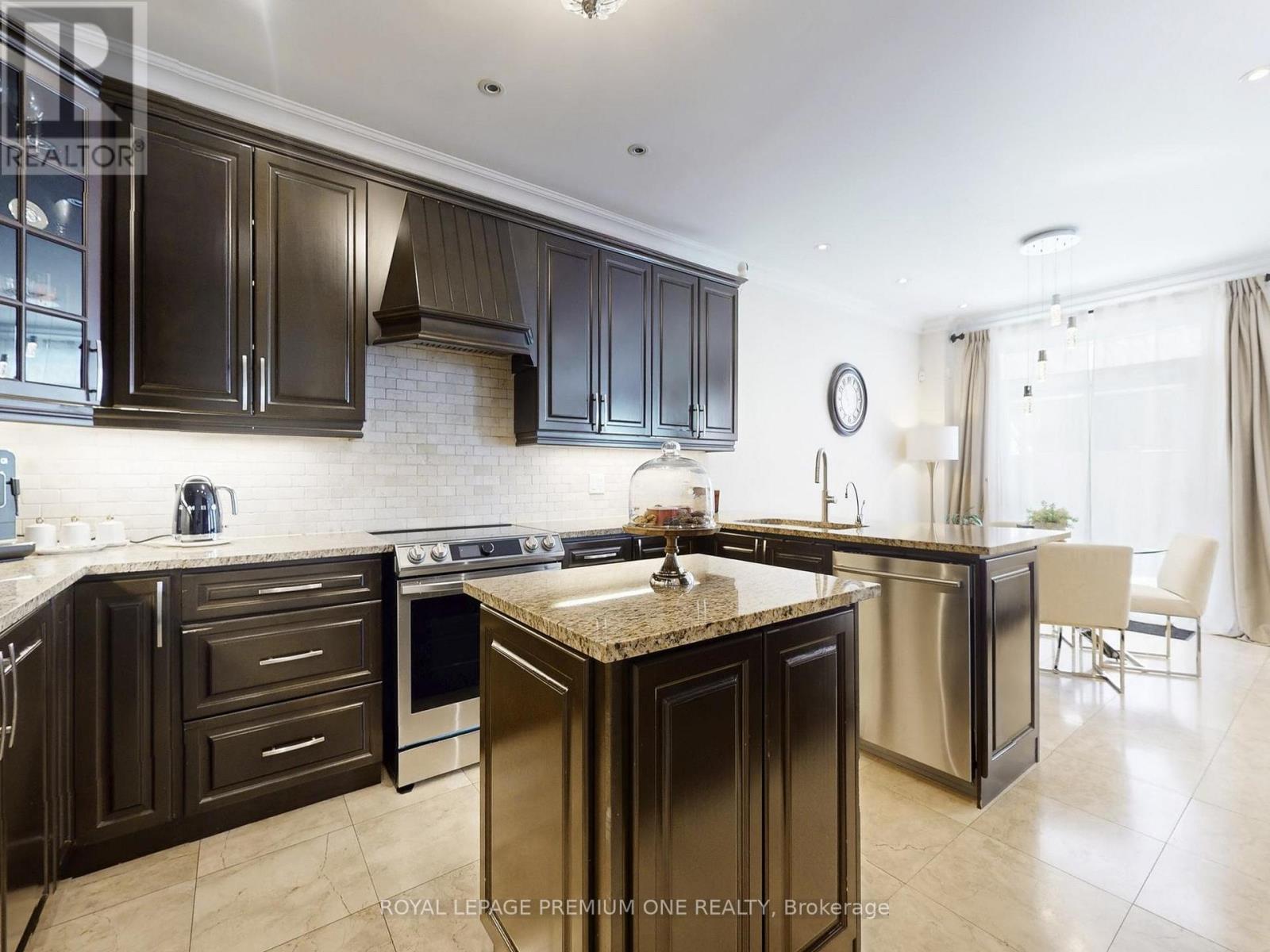 74 Foresta Drive, Vaughan (Vellore Village), Ontario  L4H 0N5 - Photo 14 - N13025034