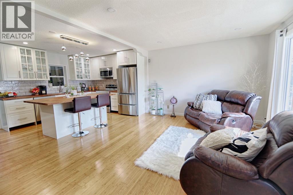 110 Ojibwa Road W, Lethbridge, Alberta  T1K 5L1 - Photo 3 - A2277516