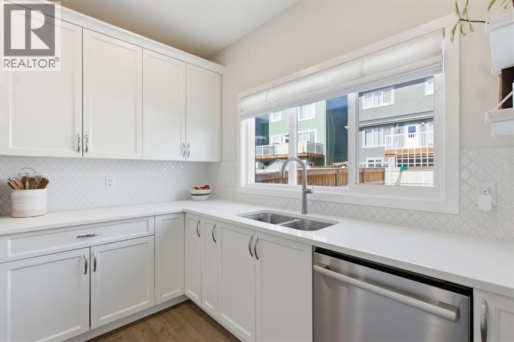 316 Sundown View, Cochrane, Alberta  T4C 2R2 - Photo 12 - A2294661