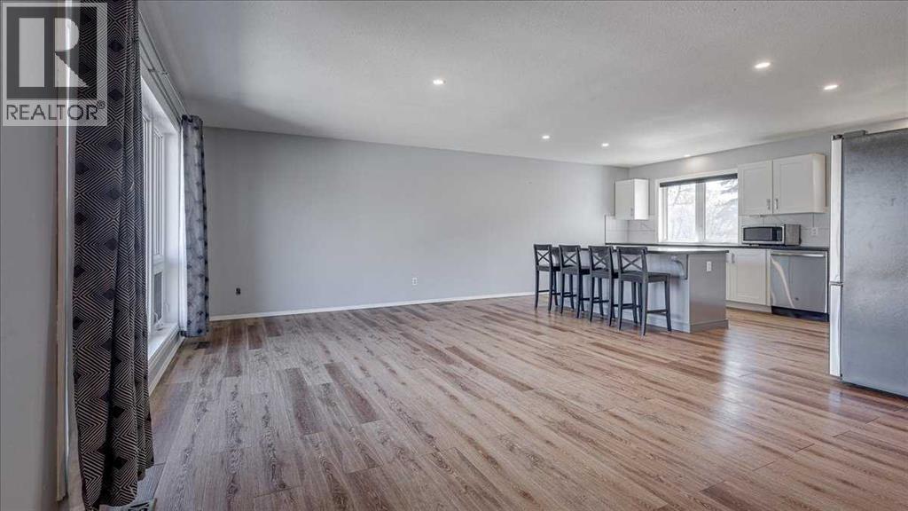 6107 57 Avenue, Ponoka, Alberta  T4J 1L2 - Photo 7 - A2302883