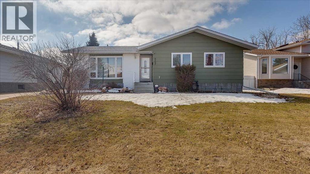 6107 57 Avenue, Ponoka, Alberta  T4J 1L2 - Photo 1 - A2302883