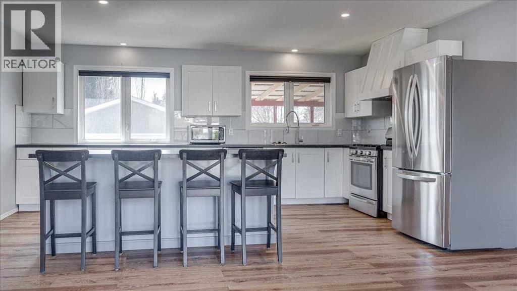 6107 57 Avenue, Ponoka, Alberta  T4J 1L2 - Photo 10 - A2302883