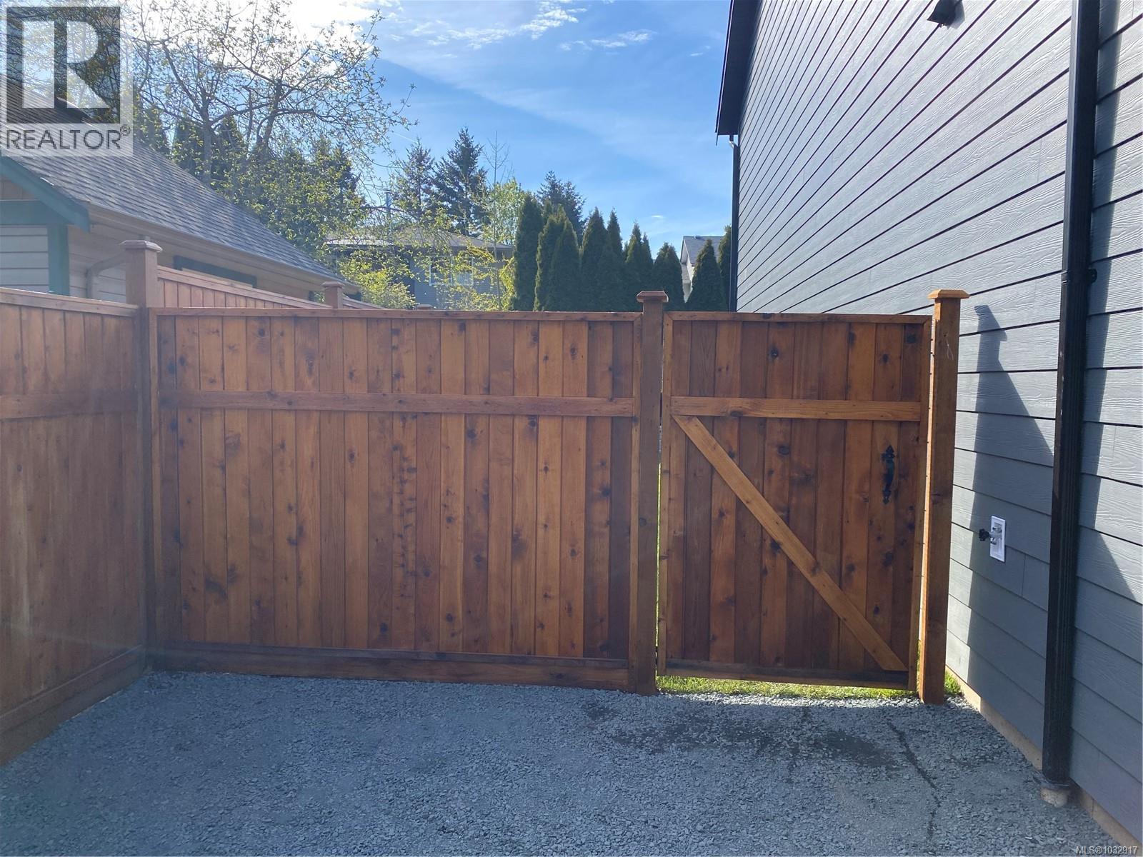 A 1044 Lazo Rd, Comox, British Columbia  V9M 3W9 - Photo 5 - 1032917