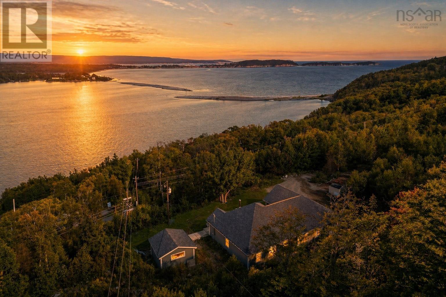 39170 CABOT TRAIL Road, ingonish, Nova Scotia