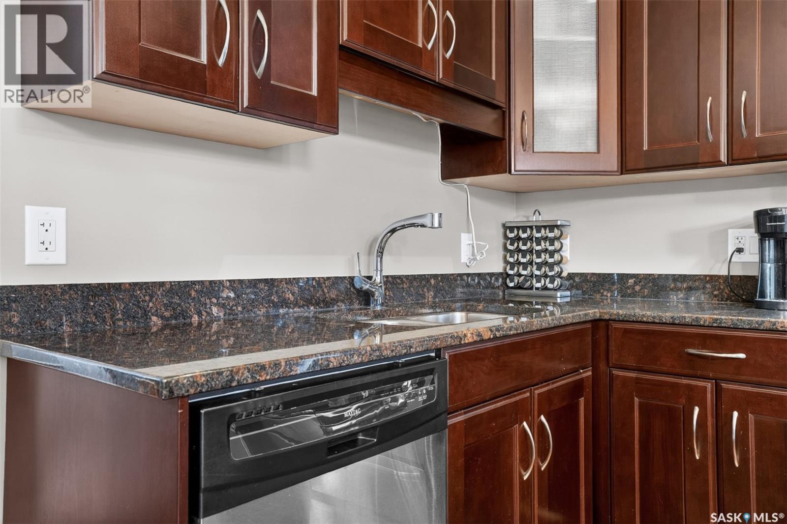 1036 Willowgrove Crescent, Saskatoon, Saskatchewan  S7W 0H7 - Photo 10 - SK033451