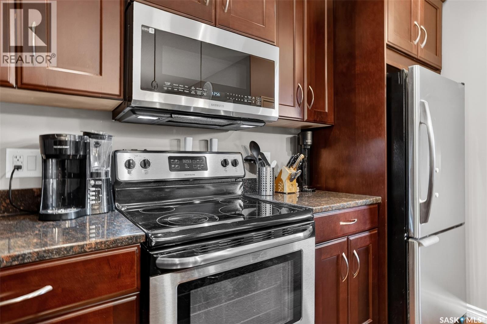 1036 Willowgrove Crescent, Saskatoon, Saskatchewan  S7W 0H7 - Photo 11 - SK033451