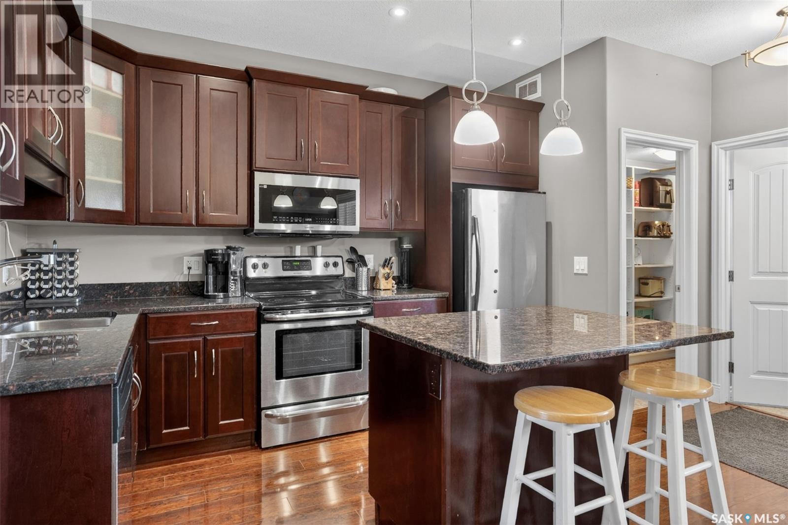 1036 Willowgrove Crescent, Saskatoon, Saskatchewan  S7W 0H7 - Photo 8 - SK033451