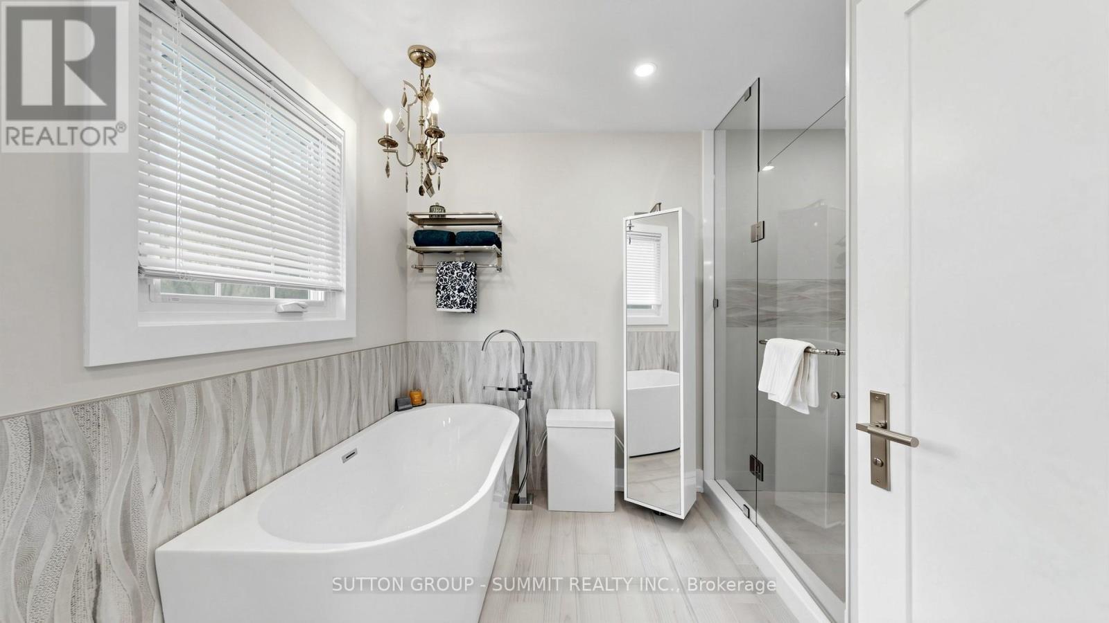 2427 Ravensthorpe Crescent, Mississauga, Ontario  L5C 2Y4 - Photo 27 - W13024918