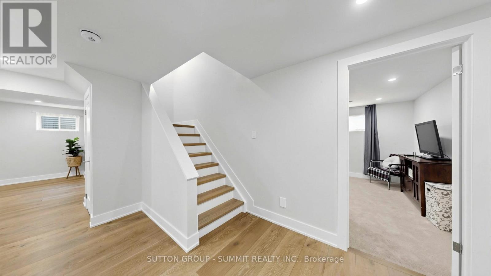 2427 Ravensthorpe Crescent, Mississauga, Ontario  L5C 2Y4 - Photo 34 - W13024918