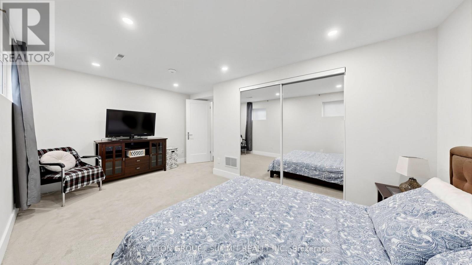 2427 Ravensthorpe Crescent, Mississauga, Ontario  L5C 2Y4 - Photo 41 - W13024918