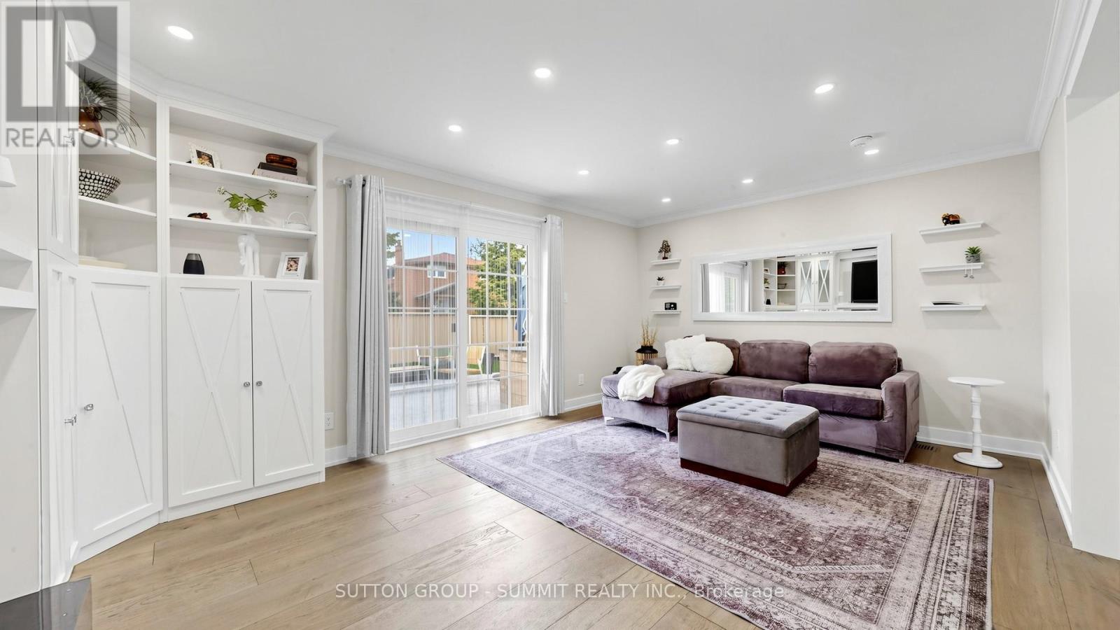 2427 Ravensthorpe Crescent, Mississauga, Ontario  L5C 2Y4 - Photo 6 - W13024918