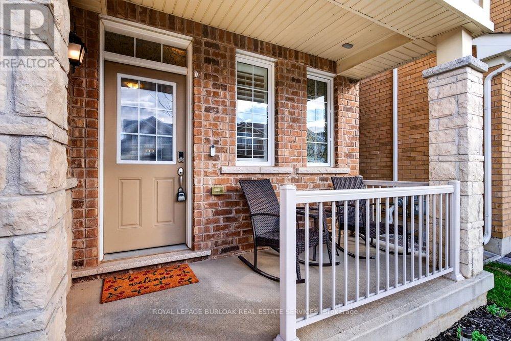 446 Grey Landing, Milton, Ontario  L9E 0B3 - Photo 3 - W13024922