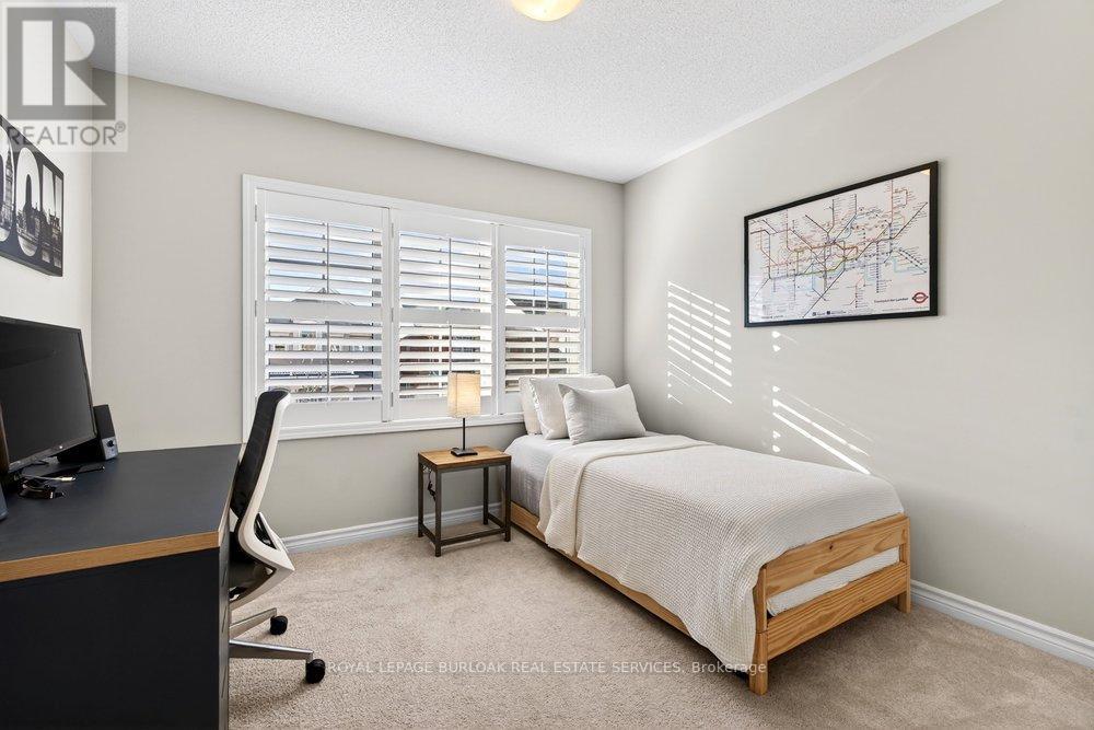 446 Grey Landing, Milton, Ontario  L9E 0B3 - Photo 32 - W13024922