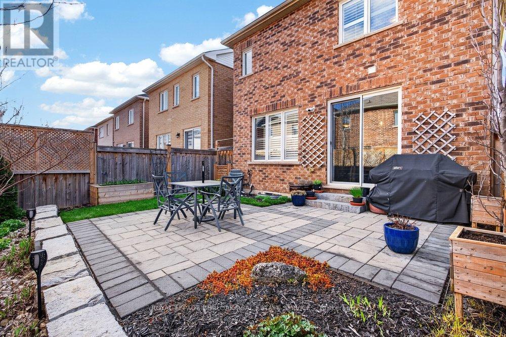 446 Grey Landing, Milton, Ontario  L9E 0B3 - Photo 39 - W13024922