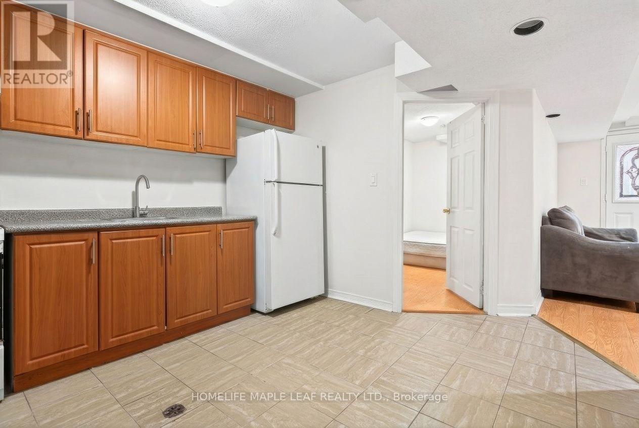 735 Constellation Drive, Mississauga, Ontario  L5R 2V7 - Photo 19 - W13024966