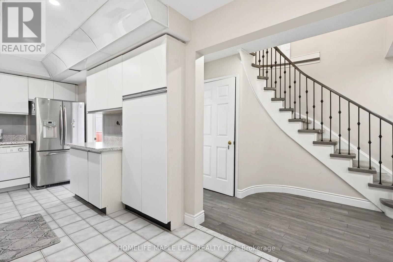 735 Constellation Drive, Mississauga, Ontario  L5R 2V7 - Photo 5 - W13024966