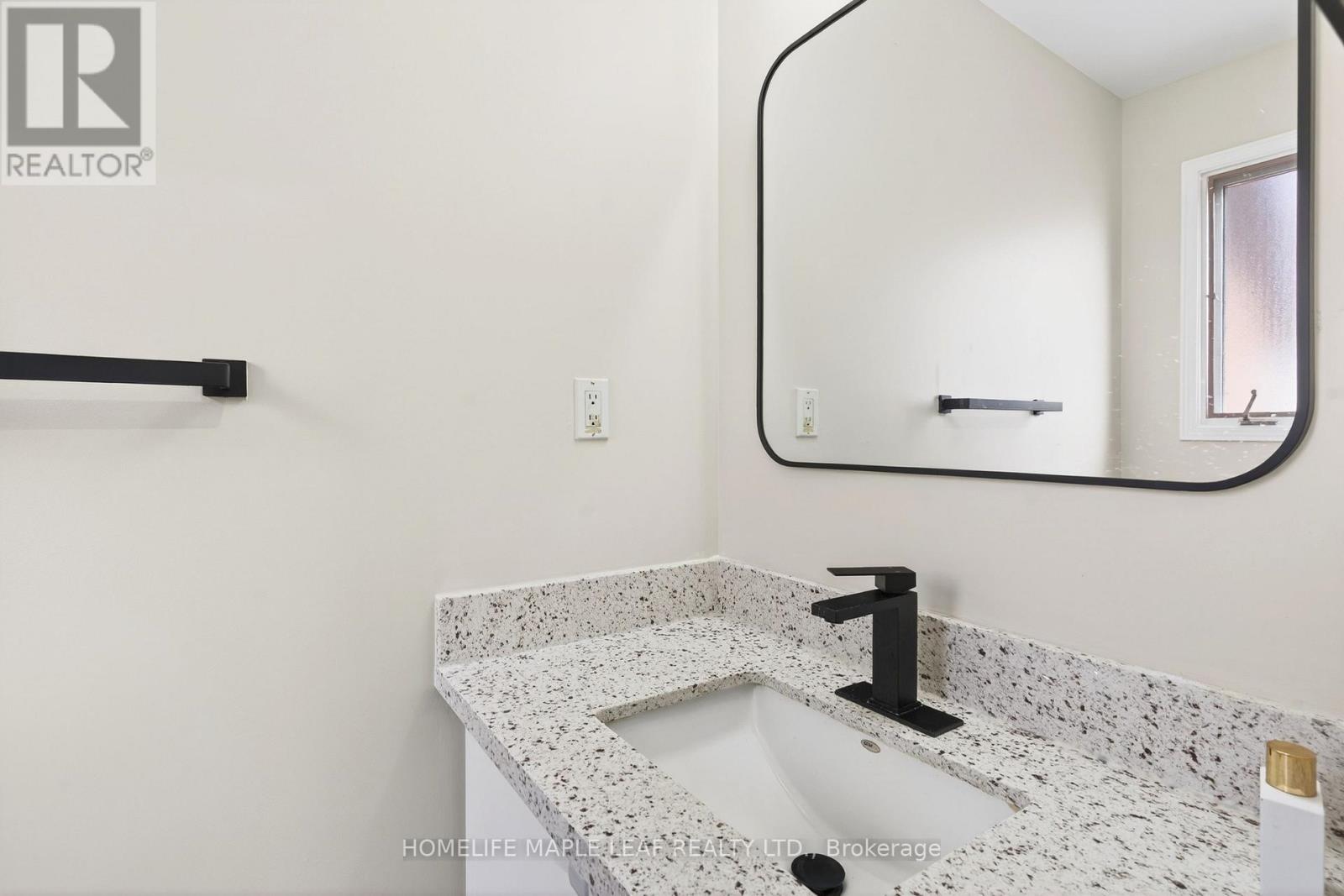 735 Constellation Drive, Mississauga, Ontario  L5R 2V7 - Photo 6 - W13024966