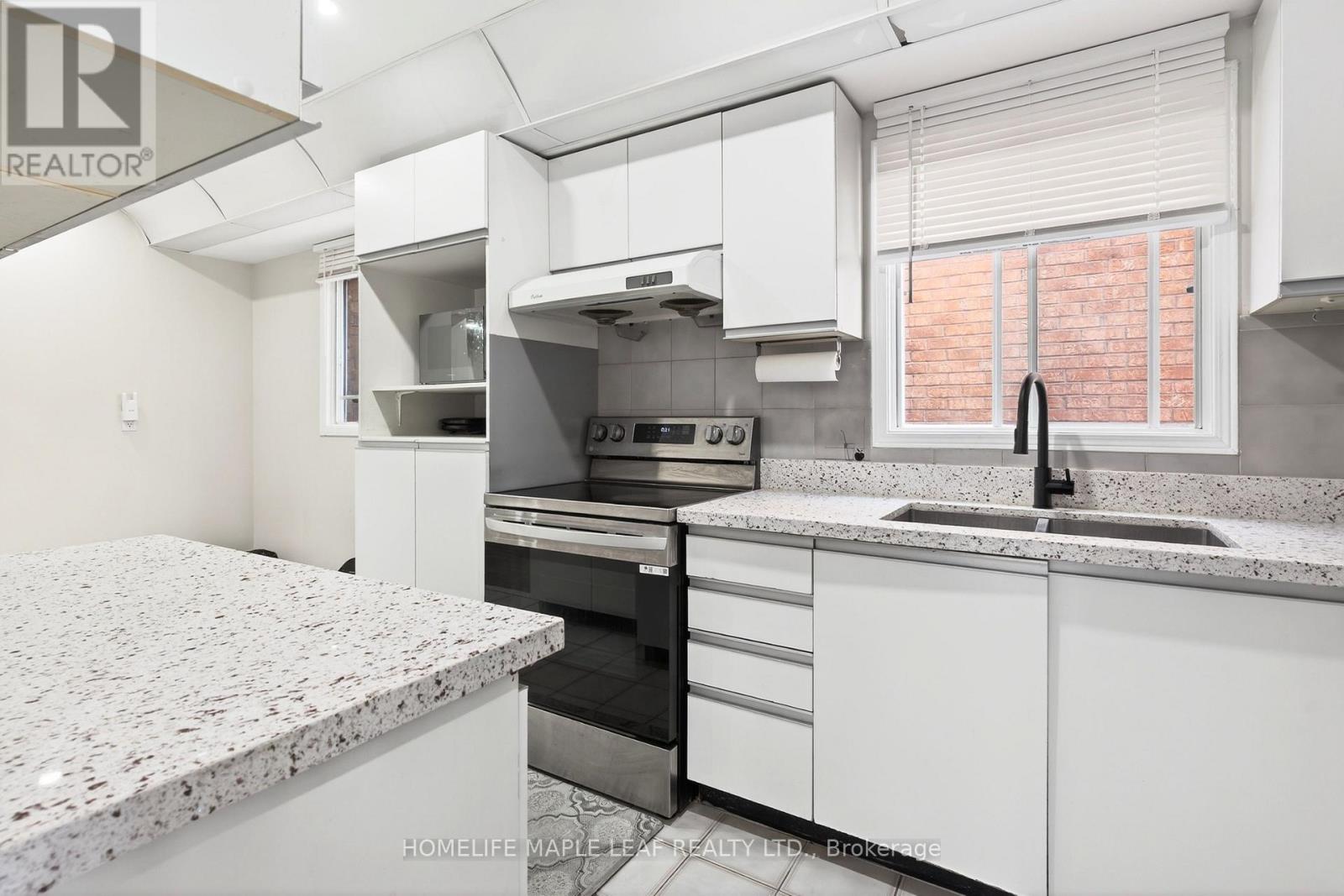 735 Constellation Drive, Mississauga, Ontario  L5R 2V7 - Photo 7 - W13024966