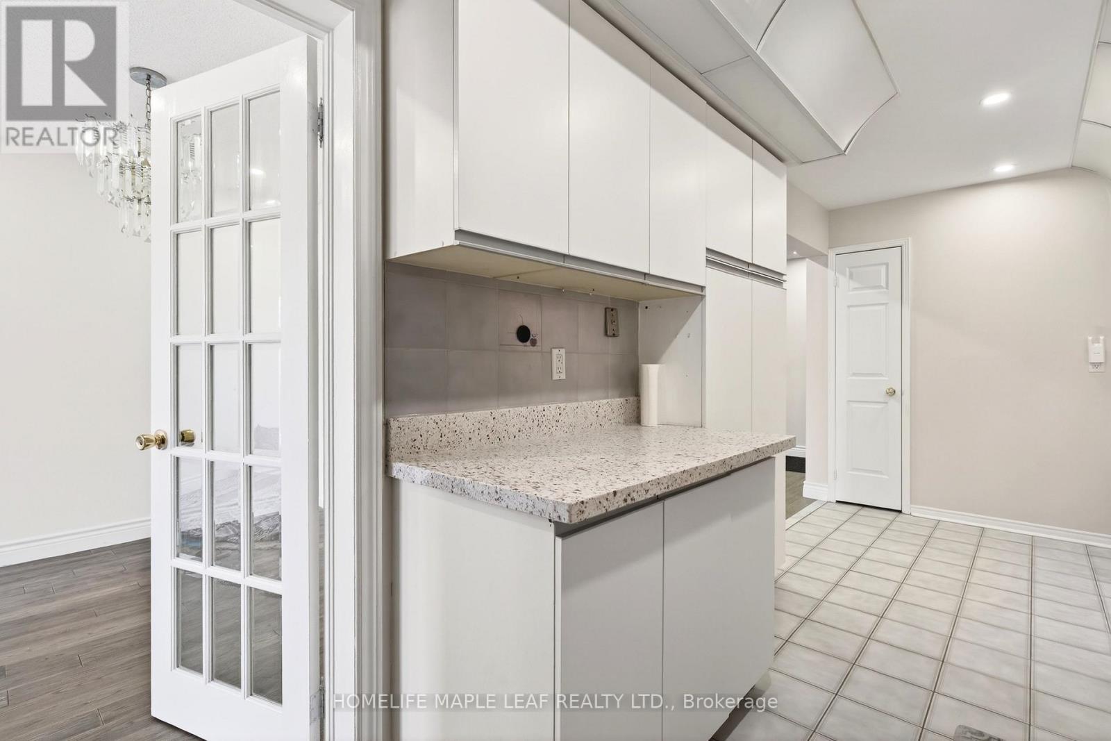 735 Constellation Drive, Mississauga, Ontario  L5R 2V7 - Photo 8 - W13024966