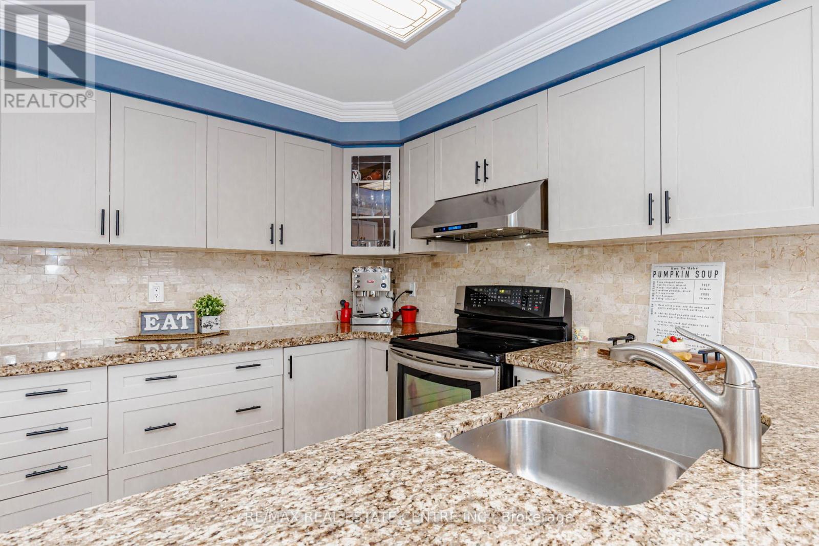 93 Woodvalley Drive, Brampton, Ontario  L7A 2G1 - Photo 11 - W13024982