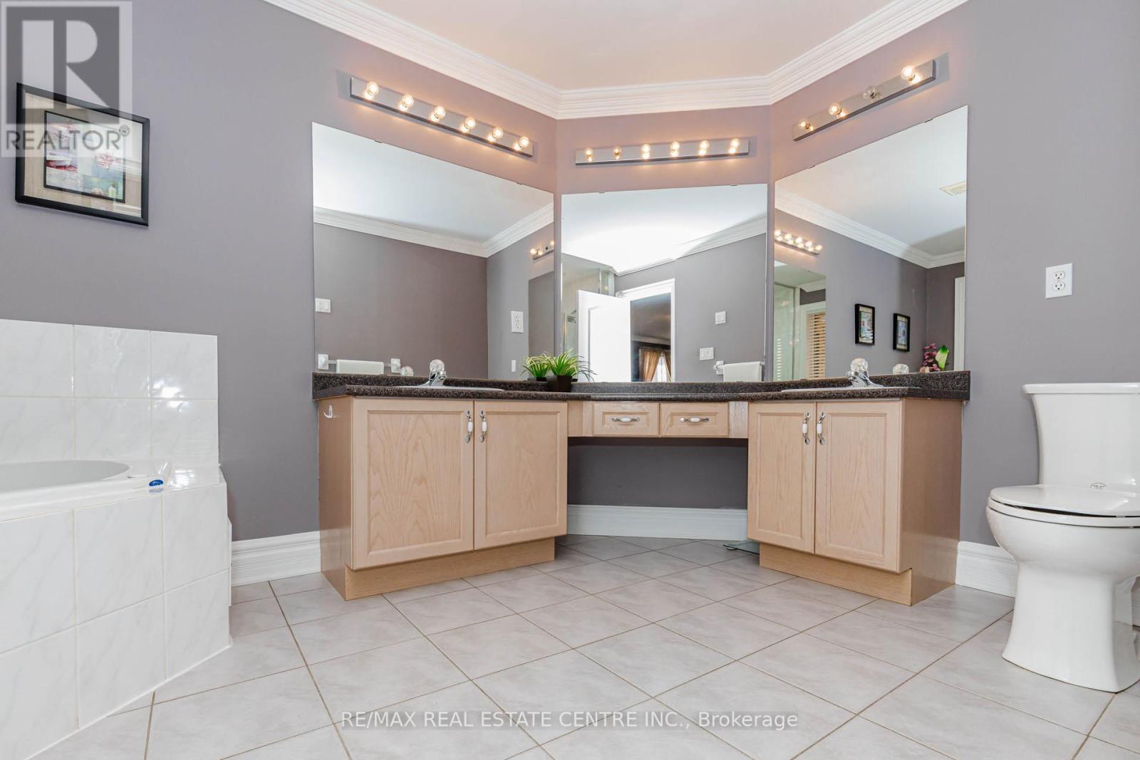 93 Woodvalley Drive, Brampton, Ontario  L7A 2G1 - Photo 24 - W13024982