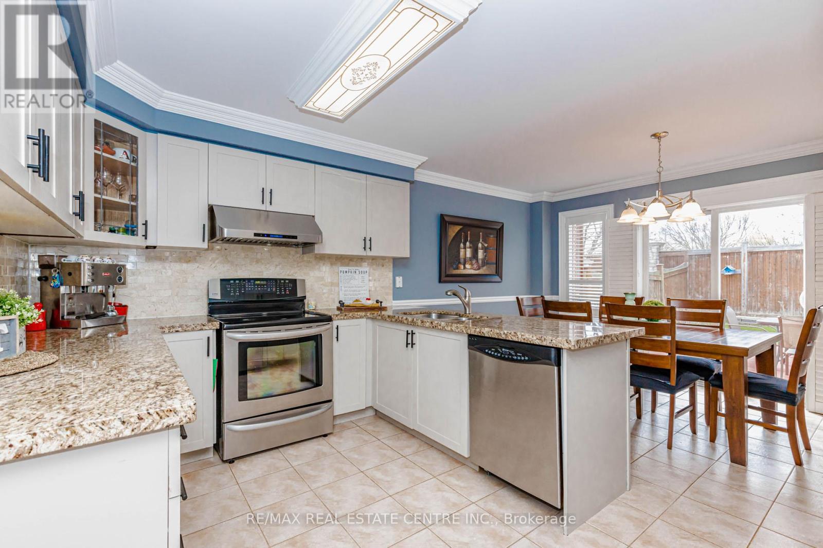 93 Woodvalley Drive, Brampton, Ontario  L7A 2G1 - Photo 9 - W13024982