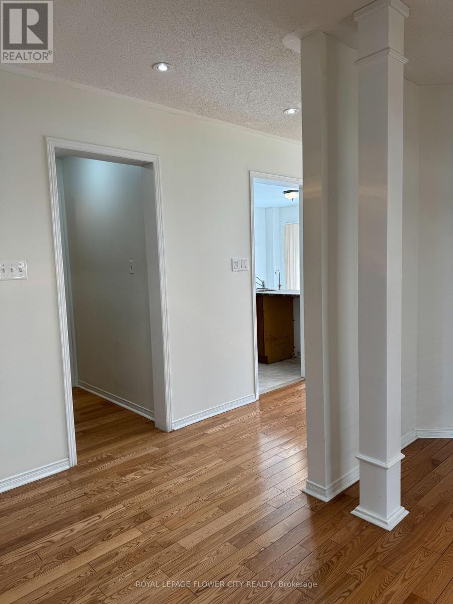 Upper - 58 Brentcliff Drive, Brampton, Ontario  L7A 2N2 - Photo 18 - W13024994