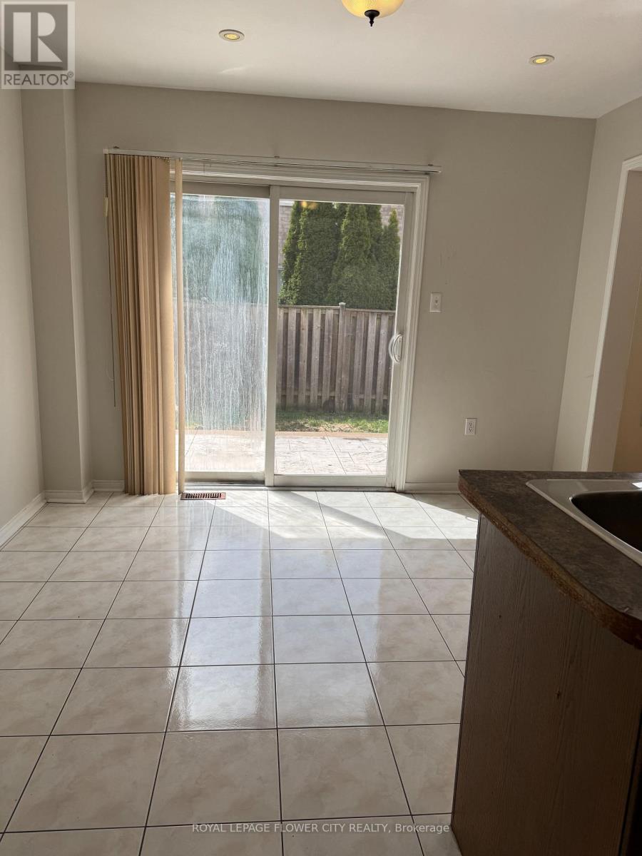 Upper - 58 Brentcliff Drive, Brampton, Ontario  L7A 2N2 - Photo 24 - W13024994