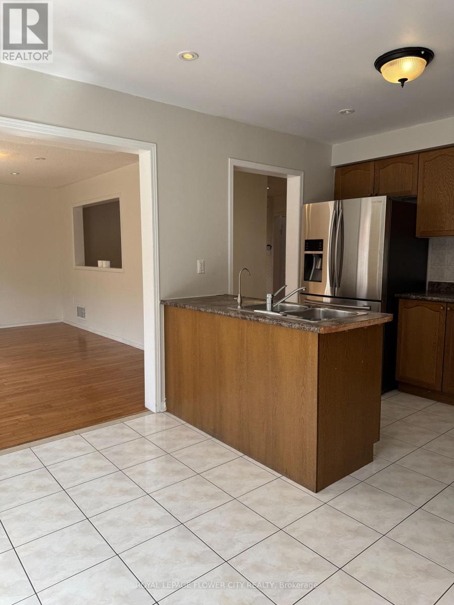 Upper - 58 Brentcliff Drive, Brampton, Ontario  L7A 2N2 - Photo 26 - W13024994