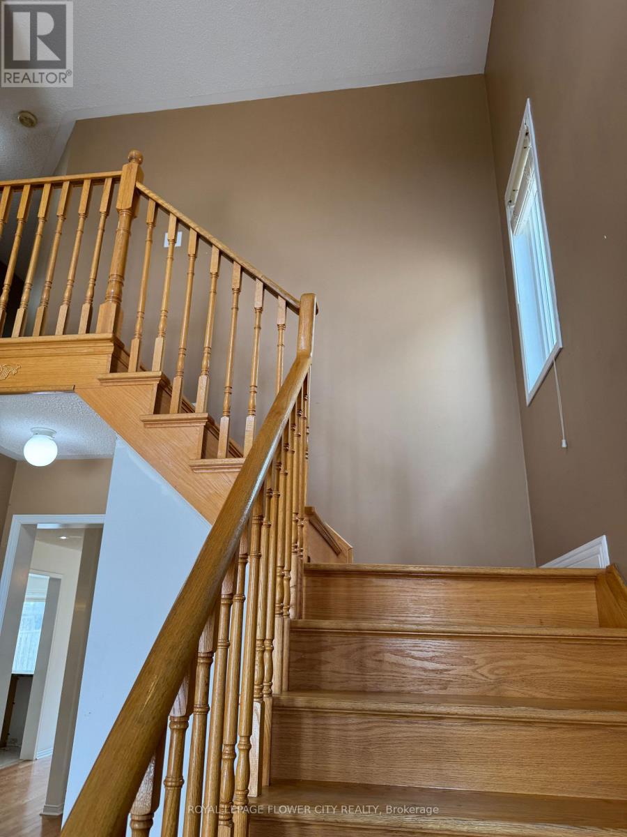 Upper - 58 Brentcliff Drive, Brampton, Ontario  L7A 2N2 - Photo 28 - W13024994