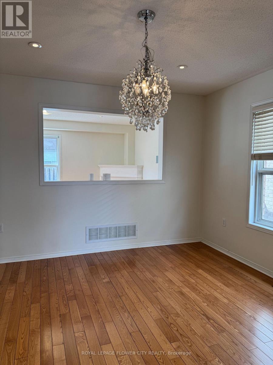 Upper - 58 Brentcliff Drive, Brampton, Ontario  L7A 2N2 - Photo 6 - W13024994