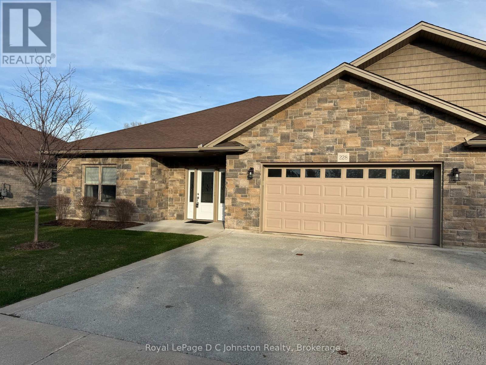 228 GREY STREET S, Saugeen Shores, Ontario