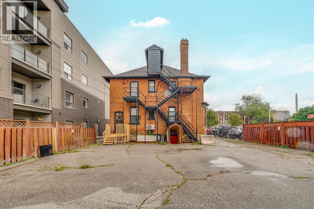 961 Ouellette Avenue Unit# 2, Windsor, Ontario  N9A 4J5 - Photo 6 - 26008763