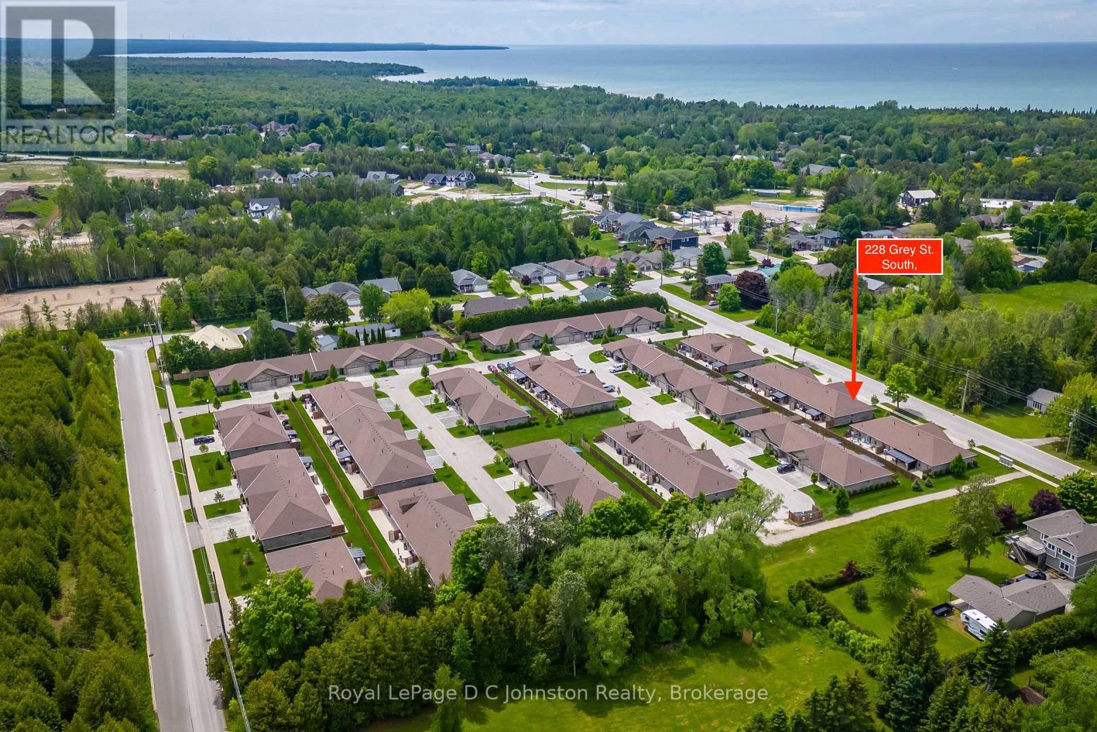 228 Grey Street S, Saugeen Shores, Ontario  N0H 2L0 - Photo 2 - X12808830