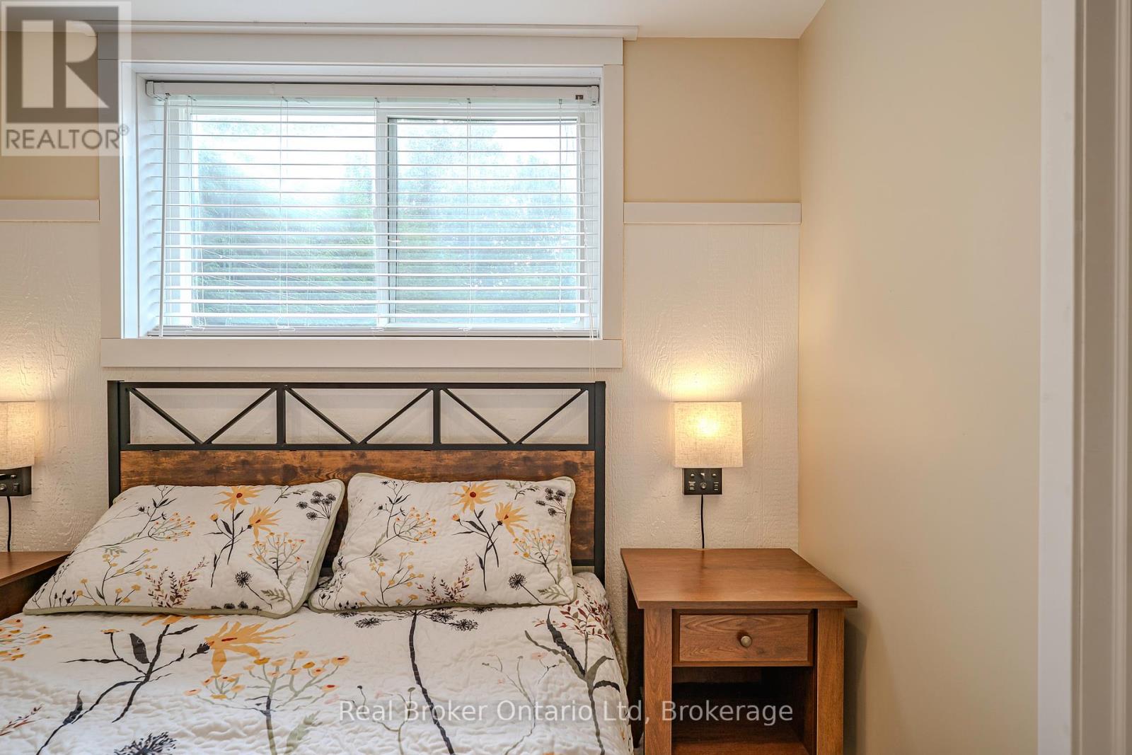 394 Queen Street N, West Grey, Ontario  N0G 1R0 - Photo 38 - X12853650