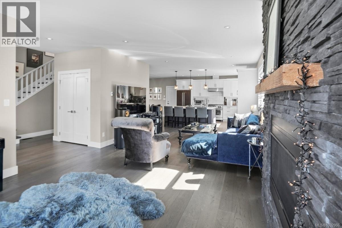 4255 Pullet Pl, Saanich, British Columbia  V8X 2N3 - Photo 10 - 1032906