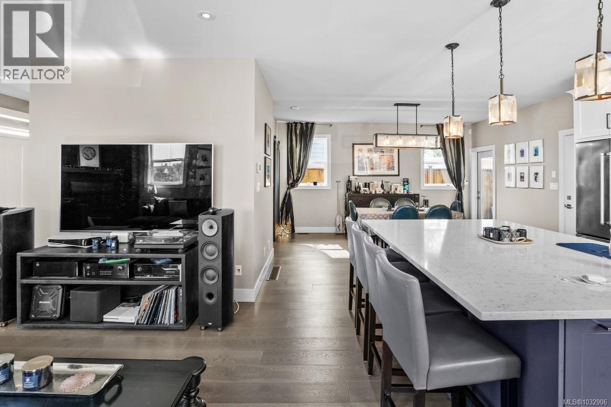 4255 Pullet Pl, Saanich, British Columbia  V8X 2N3 - Photo 12 - 1032906