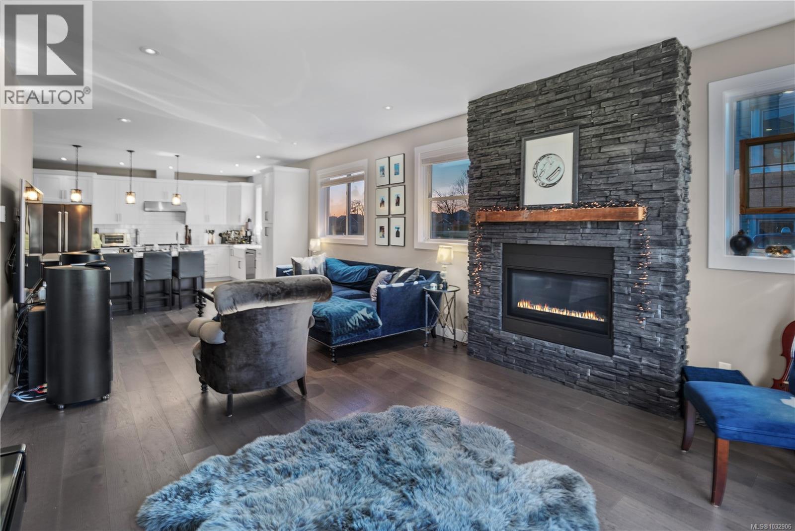 4255 Pullet Pl, Saanich, British Columbia  V8X 2N3 - Photo 7 - 1032906