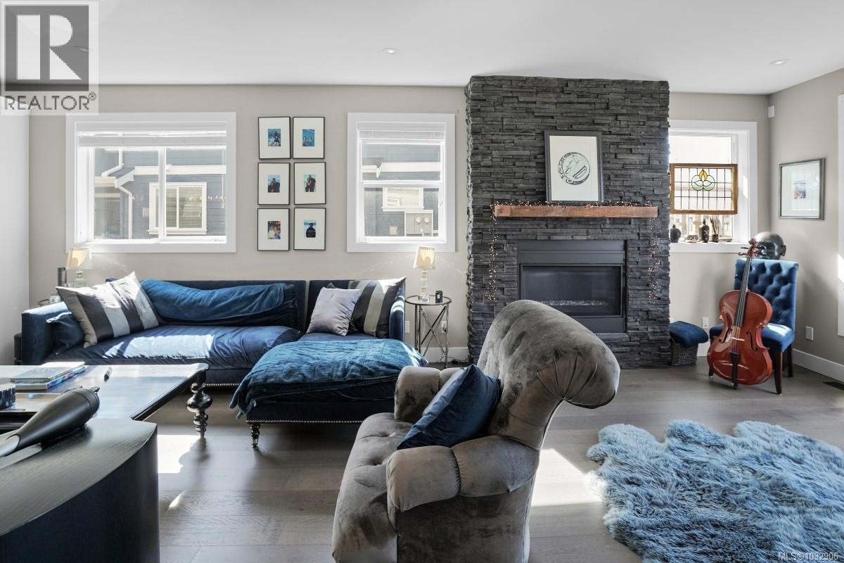 4255 Pullet Pl, Saanich, British Columbia  V8X 2N3 - Photo 8 - 1032906