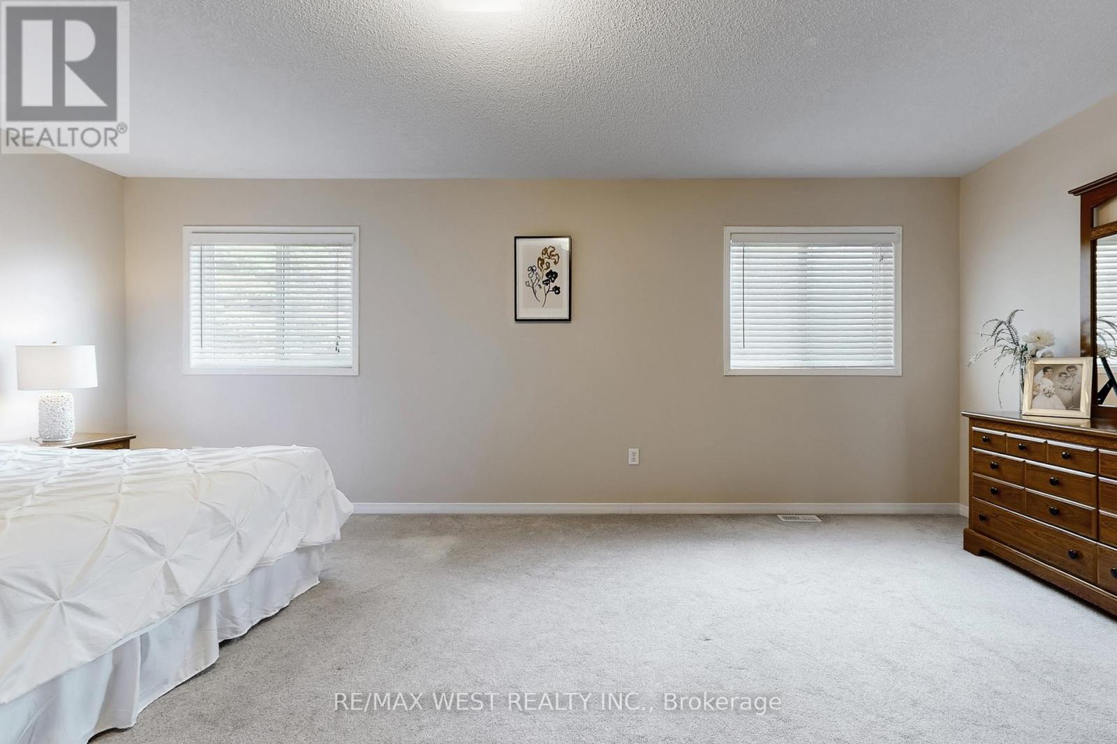 303 King Street E, East Gwillimbury, Ontario  L0G 1M0 - Photo 23 - N12977010