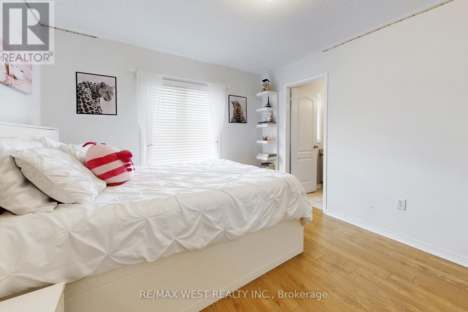 303 King Street E, East Gwillimbury, Ontario  L0G 1M0 - Photo 19 - N12977010