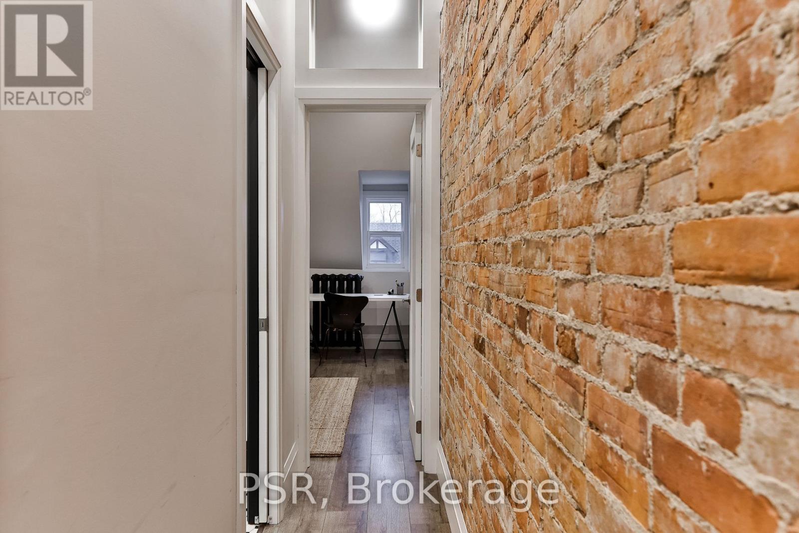 Upper - 264 Dovercourt Road, Toronto, Ontario  M6J 3E1 - Photo 17 - C12815908