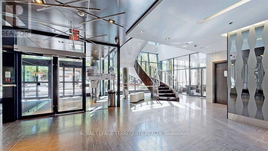 1806 - 28 Ted Rogers Way, Toronto, Ontario  M4Y 2J4 - Photo 26 - C13024960