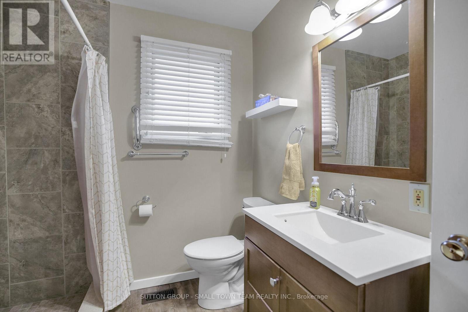 110 John Street W, South Huron, Ontario  N0M 1S2 - Photo 20 - X12473364