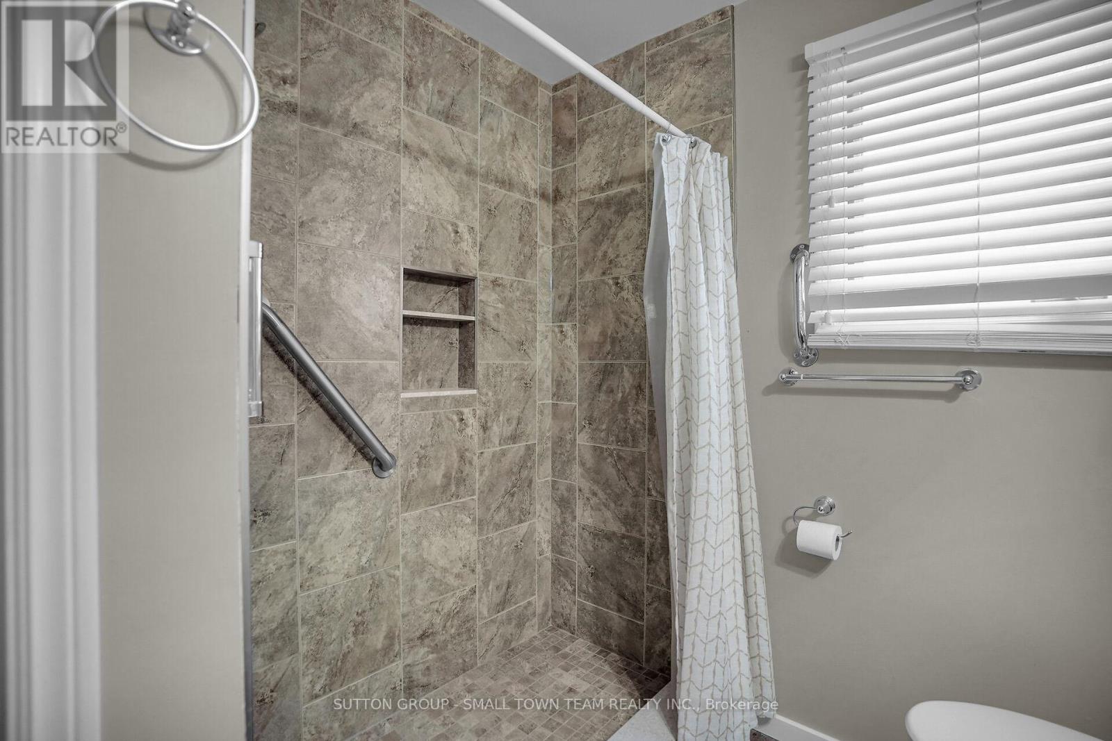 110 John Street W, South Huron, Ontario  N0M 1S2 - Photo 21 - X12473364