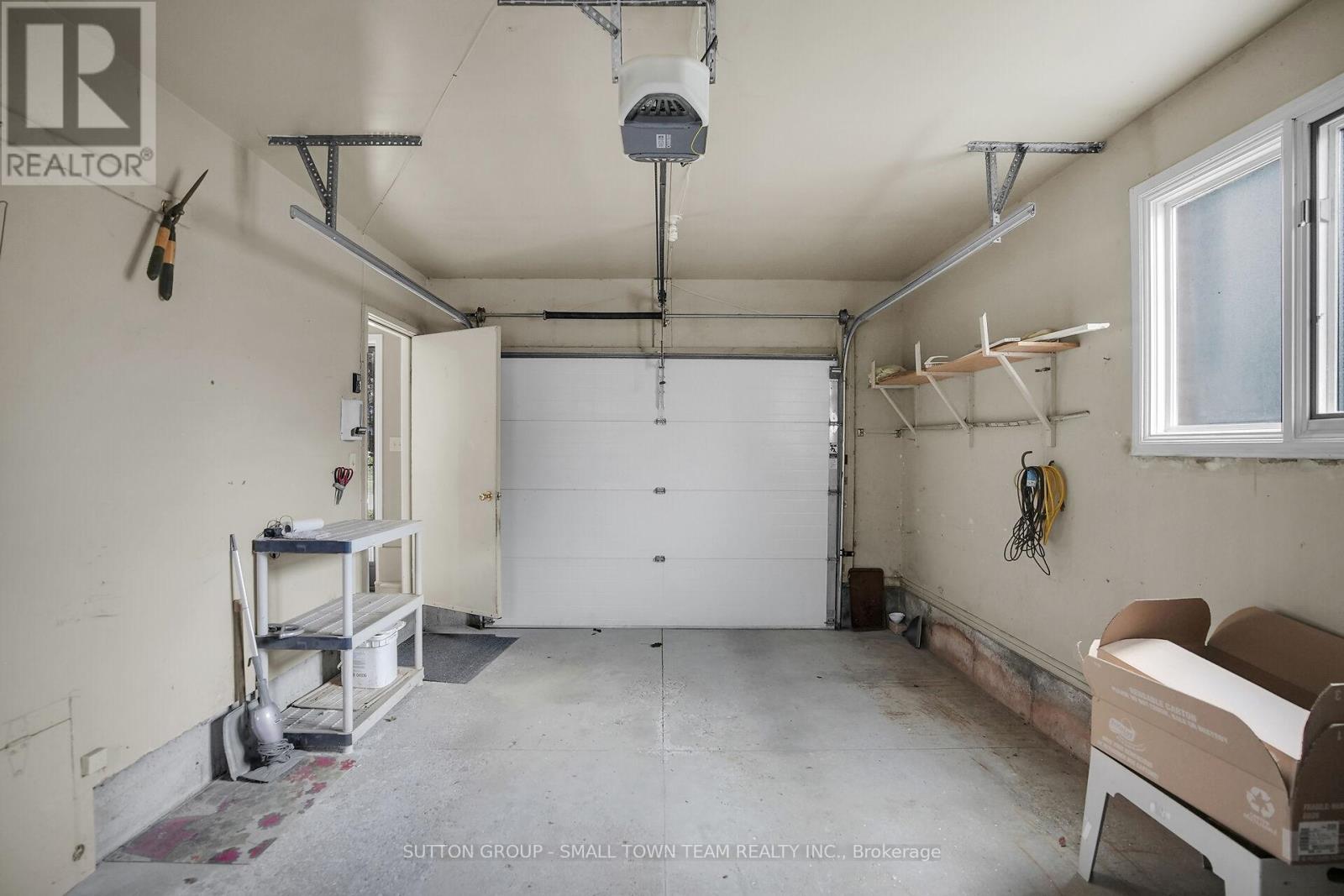 110 John Street W, South Huron, Ontario  N0M 1S2 - Photo 27 - X12473364