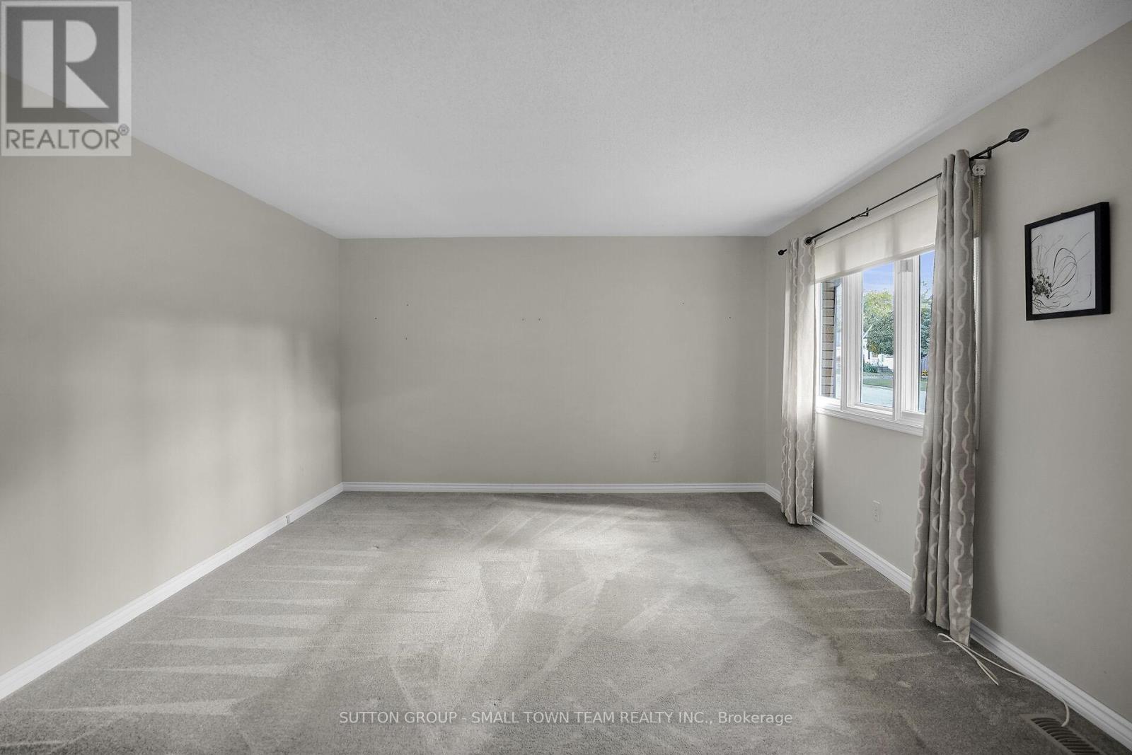 110 John Street W, South Huron, Ontario  N0M 1S2 - Photo 6 - X12473364