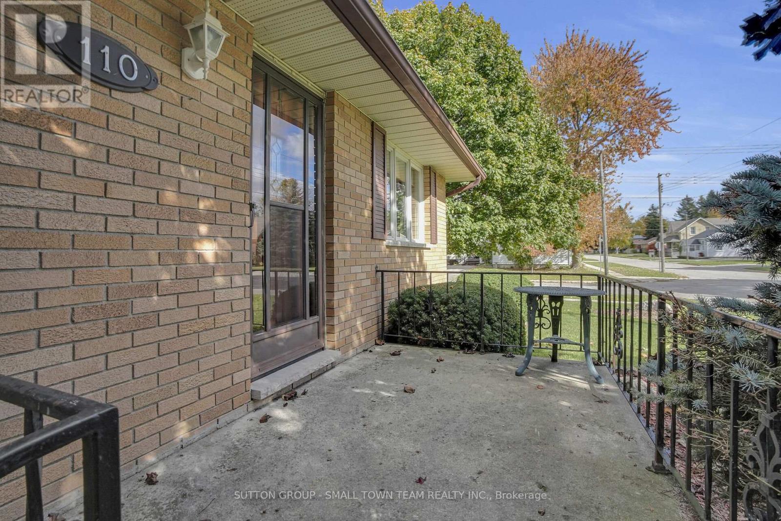 110 John Street W, South Huron, Ontario  N0M 1S2 - Photo 5 - X12473364